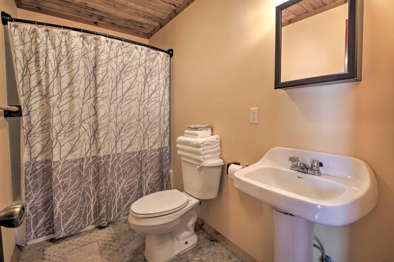 Pet-Friendly Cottage With Fire Pit - 3 Mi To Siu! Carbondale Esterno foto